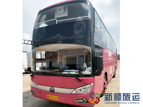 53座大巴